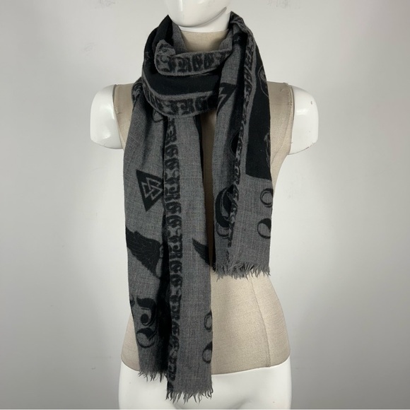 ❤️ Wilfred free wool Stylish Gray and Black Patterned Scarf OS - Picture 1 of 6